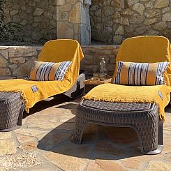 La Strade 3 Room Apt. Adults Only