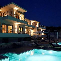 Vakantiehuis Villa für 8 Pers with pool in Plataria - Koral