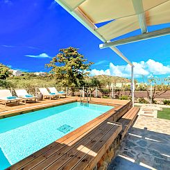 Vakantiehuis "Cretan Lodge" mit Blick auf das Wasser