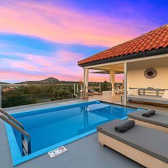 Vakantiehuis Olivengrüne Villa mit privatem beheiztem Pool