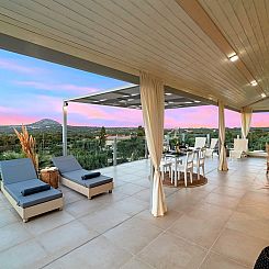 Vakantiehuis Olivengrüne Villa mit privatem beheiztem Pool