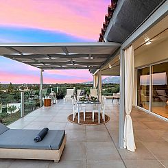 Vakantiehuis Olivengrüne Villa mit privatem beheiztem Pool