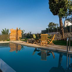 Vakantiehuis Traditionelle Villa, privater Pool, 5km zum Str