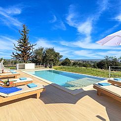 Vakantiehuis Orientem Villa Beheizter Pool