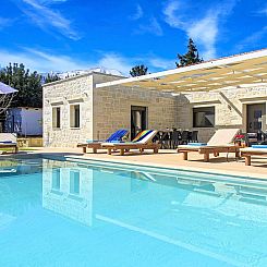 Vakantiehuis Orientem Villa Beheizter Pool