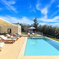 Vakantiehuis Orientem Villa Beheizter Pool