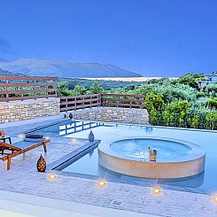 Vakantiehuis Ferienvilla "Minaos Grand" mit privatem Pool