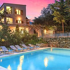 Vakantiehuis Villa "Grand View" mit Blick auf das Wasser