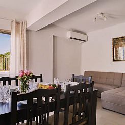 Vakantiehuis Wunderschöne Villa am Kournas-See★Großer pr