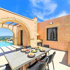Vakantiehuis Villa Vardis mit beheiztem Pool