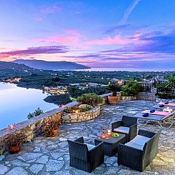 Vakantiehuis in Kavallos mit großer Terrasse