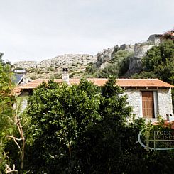 Geschakelde woning in Agia Paraskevi