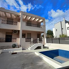 Geschakelde woning in Ammoudara