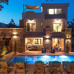 Vakantiehuis Luxuriöses Ferienhaus mit heizbarem Infinitypo