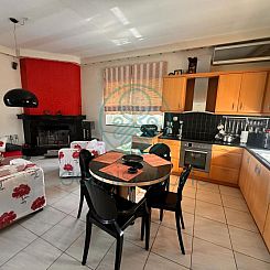 Vrijstaande woning in Roussospiti