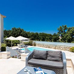 Vakantiehuis Deluxe Villa Ianthos - Whirlpool im Freien, Kin