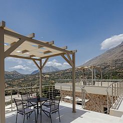 Vakantiehuis Berghütte "Kedros Villa" mit Bergblick