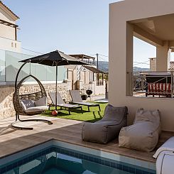 Vakantiehuis 3-Schlafzimmer-Villa mit privatem Pool und Lade
