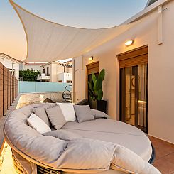 Vakantiehuis 3-Schlafzimmer-Villa mit privatem Pool und Lade