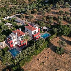 Vakantiehuis Neue Familienvillen mit 2 privaten Pools, Spiel
