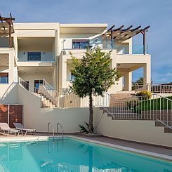 Vakantiehuis Ferienvilla "Rousa" mit Bergblick