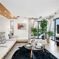 Vakantiehuis Lux-Villa mit Innen- und Außenpool, BBQ und Fi