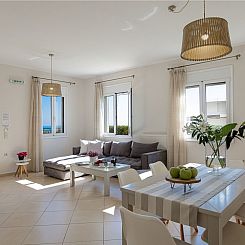 Vakantiehuis Familienvilla mit Pool und Tischtennisplatte