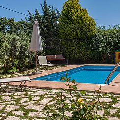 Vakantiehuis Traditionelle Steinvilla Phaedra in Strandnähe