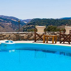 Vakantiehuis Villa aus Stein mit privatem Pool und BBQ-Berei