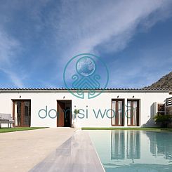 Geschakelde woning in Agia