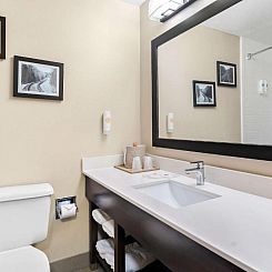 Comfort Suites near Robins Air Force Base