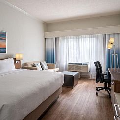 Courtyard by Marriott - Naples