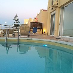 Appartement Sehr geräumiges Apartment mit eigenem Pool und 