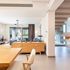 Vakantiehuis Villa mit beheiztem Pool in der Nähe von Stran