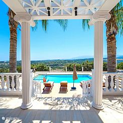 Villa Leano