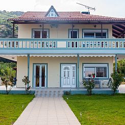 Vakantiehuis in Kolimvari mit Großer Terrasse