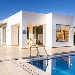 Vakantiehuis Sardines Luxury Villa 1 - Privater Pool und Gar