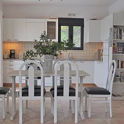 Vakantiehuis Nefeli Blue Villa in altem Olivenhain, Meerblic