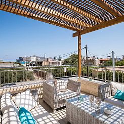 Vakantiehuis VillAgioi Villa II 2-BR Pool Villa, zu Fuß zum