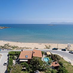 Vakantiehuis am Strand mit Pool für eine oder zwei Familien