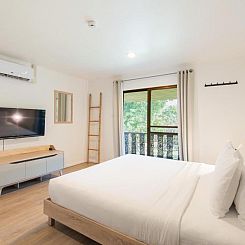 Dolphin Bay Resort