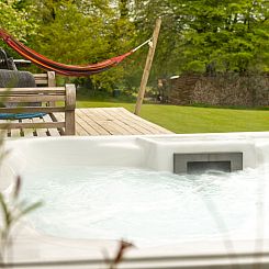 Vakantiehuis Lodge 4 - Hot Tub Lodge