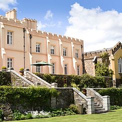 Vakantiehuis Historic Castle on River Tamar