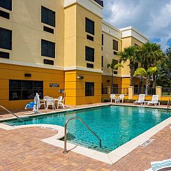 Comfort Suites Vero Beach I-95