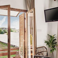 Brown Feather Hotel