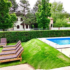 Vakantiehuis Großes Ferienhaus in Siófok mit Privatem Pool