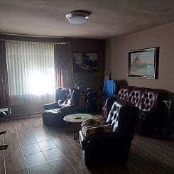 Vrijstaande woning in Döbrököz