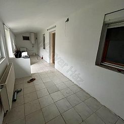 Vrijstaande woning in Döbrököz