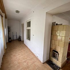Vrijstaande woning in Kéty