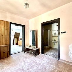 Vrijstaande woning in Kisrákos